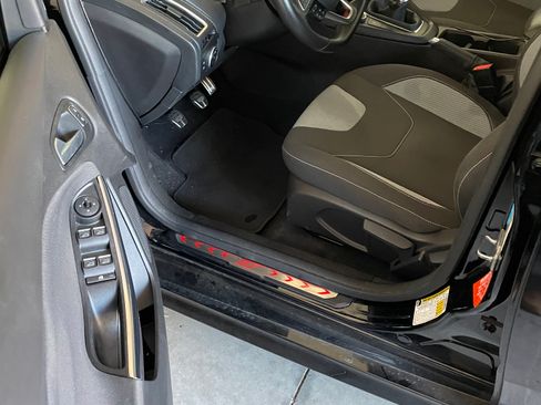 Used 2017 Ford Focus ST image 20