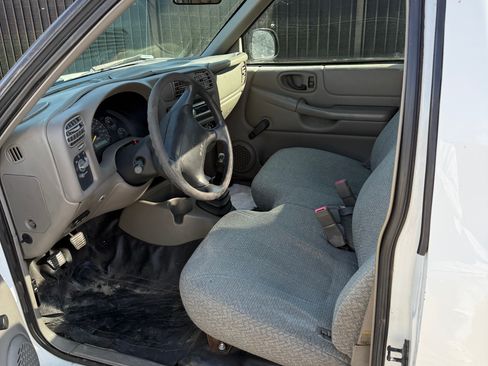 Used 1998 Isuzu Hombre S image 15