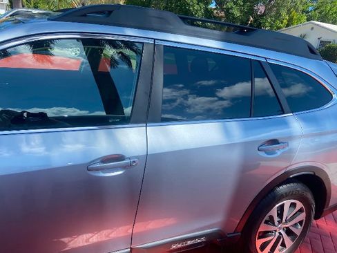 Used 2022 Subaru Outback Premium image 9