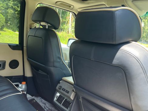 Used 2004 Land Rover Range Rover HSE image 24