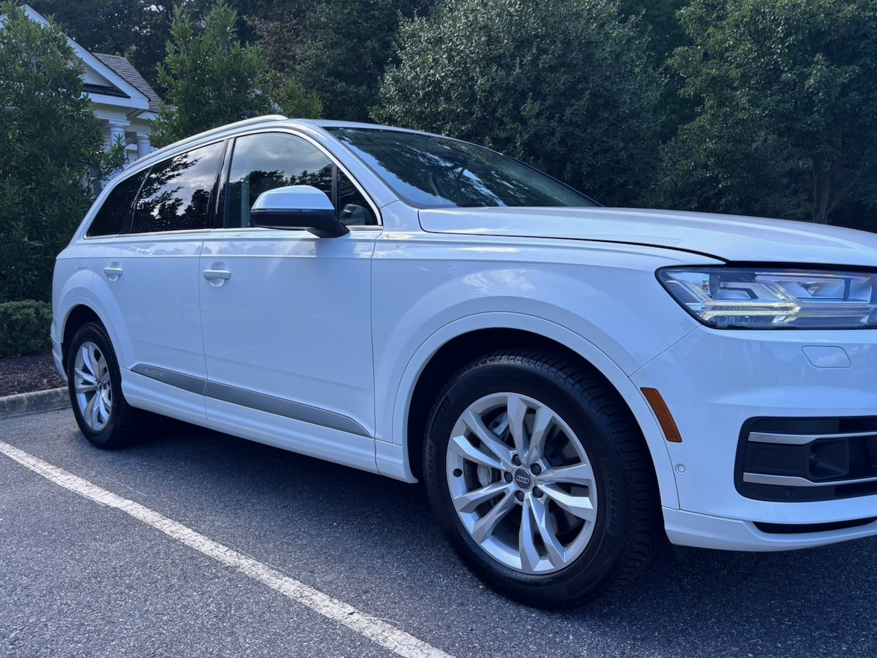 Used 2019 Audi Q7 3.0T Premium Plus w/ Premium Plus Package AWD/4WD image 2