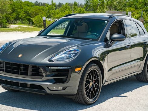Used 2017 Porsche Macan GTS AWD/4WD image 1