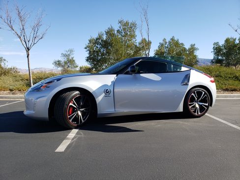 Used 2020 Nissan 370Z Coupe image 2