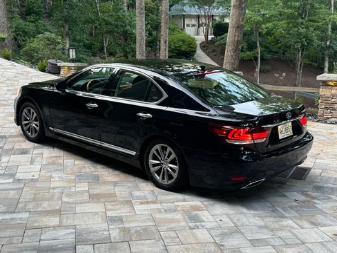 Used 2017 Lexus LS 460 AWD w/ Comfort Package image 14