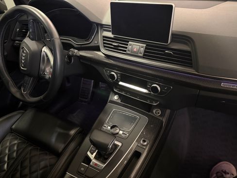 Used 2018 Audi SQ5 Prestige image 9