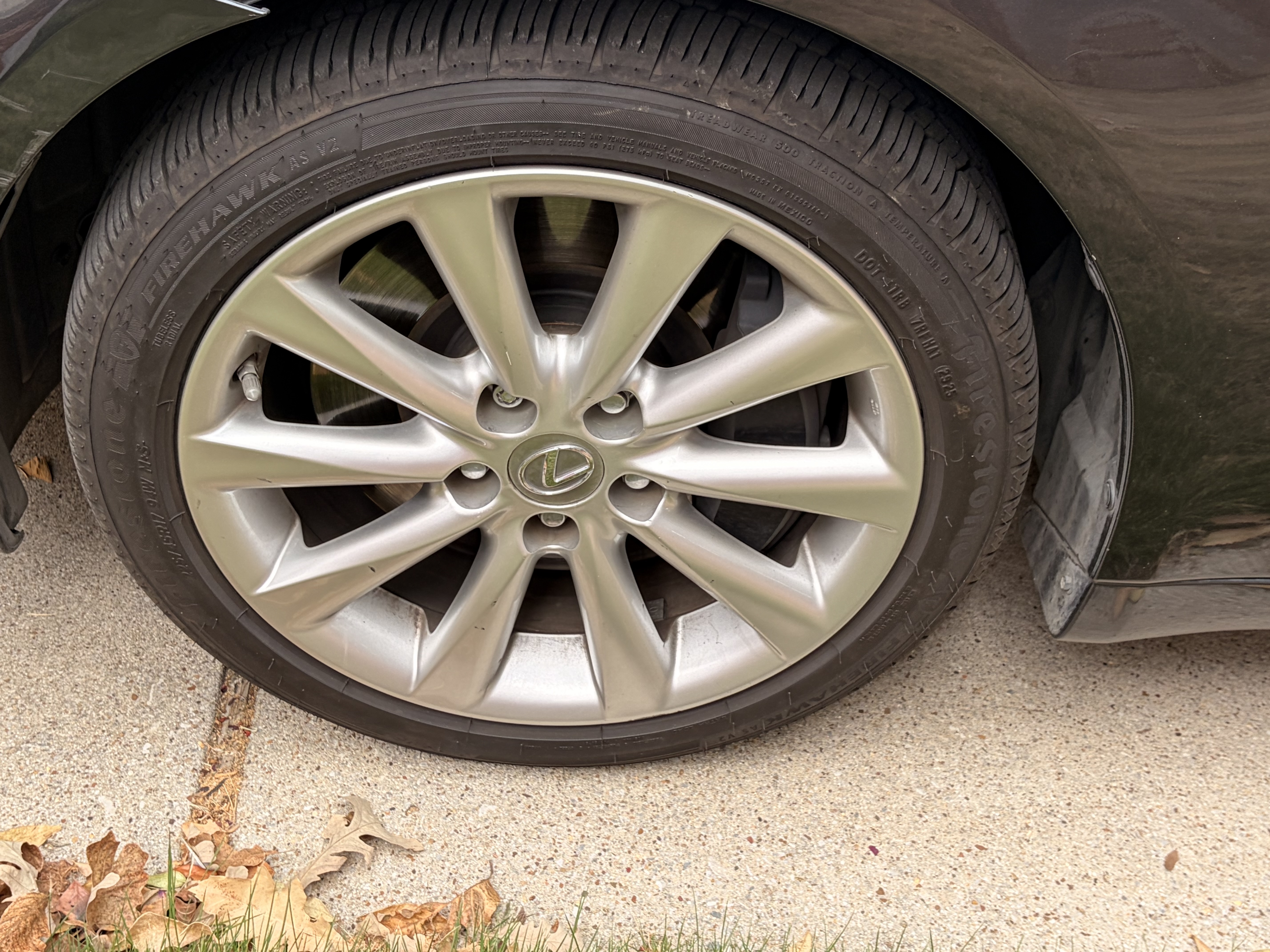 Used 2010 Lexus IS 350 w/ Preferred Accessory Package RWD image 19