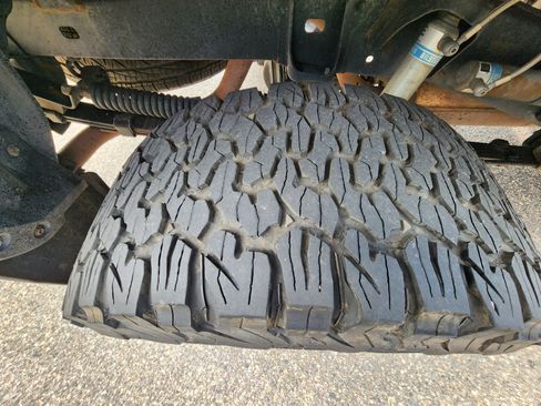 Used 2017 Toyota Tacoma TRD Sport image 8