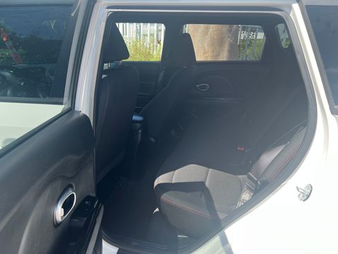 Used 2014 Kia Soul + FWD image 5