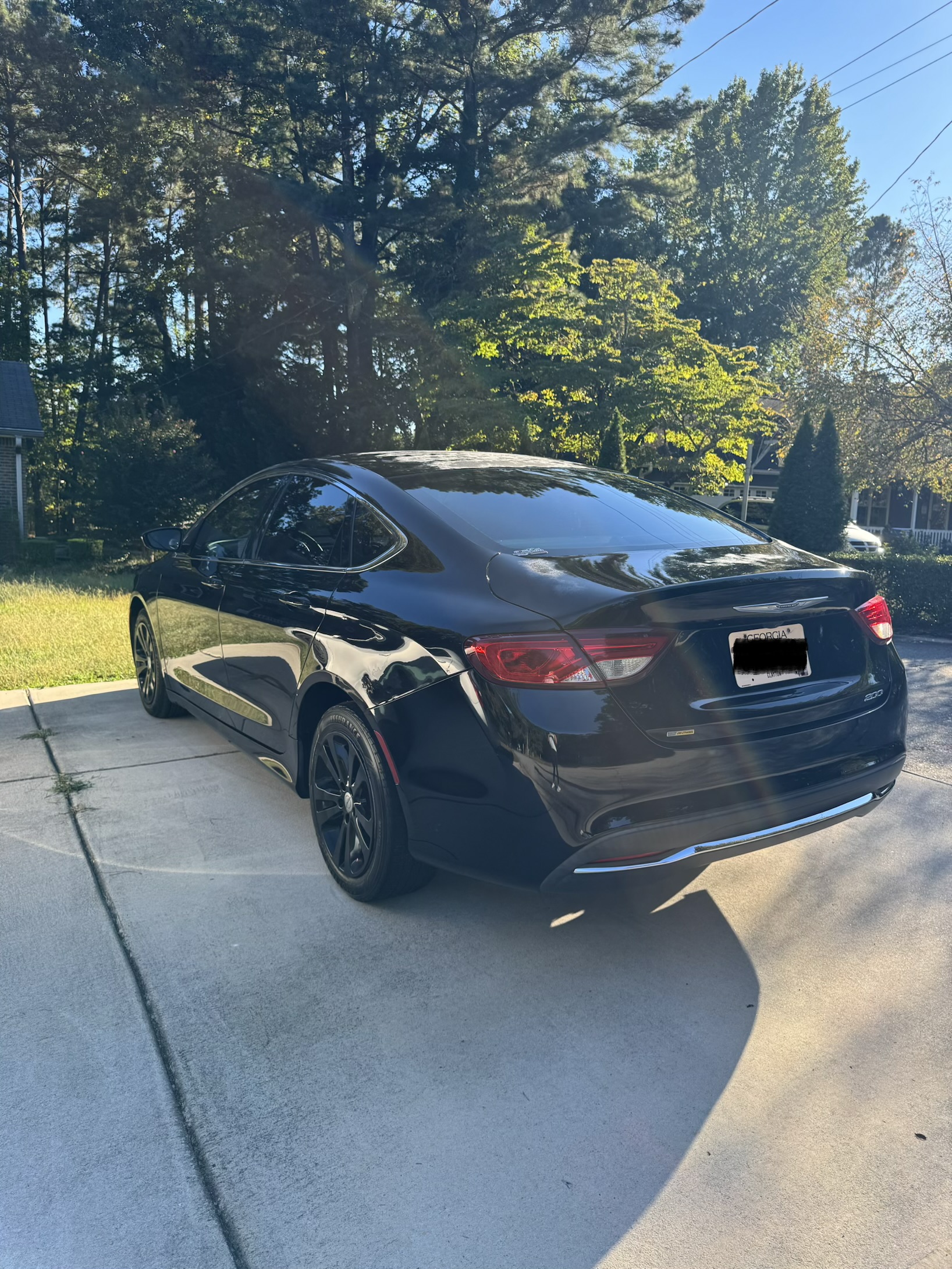 Used 2016 Chrysler 200 Limited FWD image 1