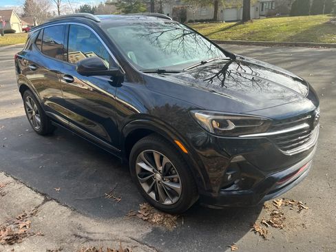 Used 2021 Buick Encore GX Essence w/ Advanced Technology Package image 1