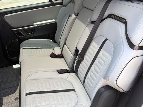 Used 2023 Rivian R1S Launch Edition AWD/4WD image 15