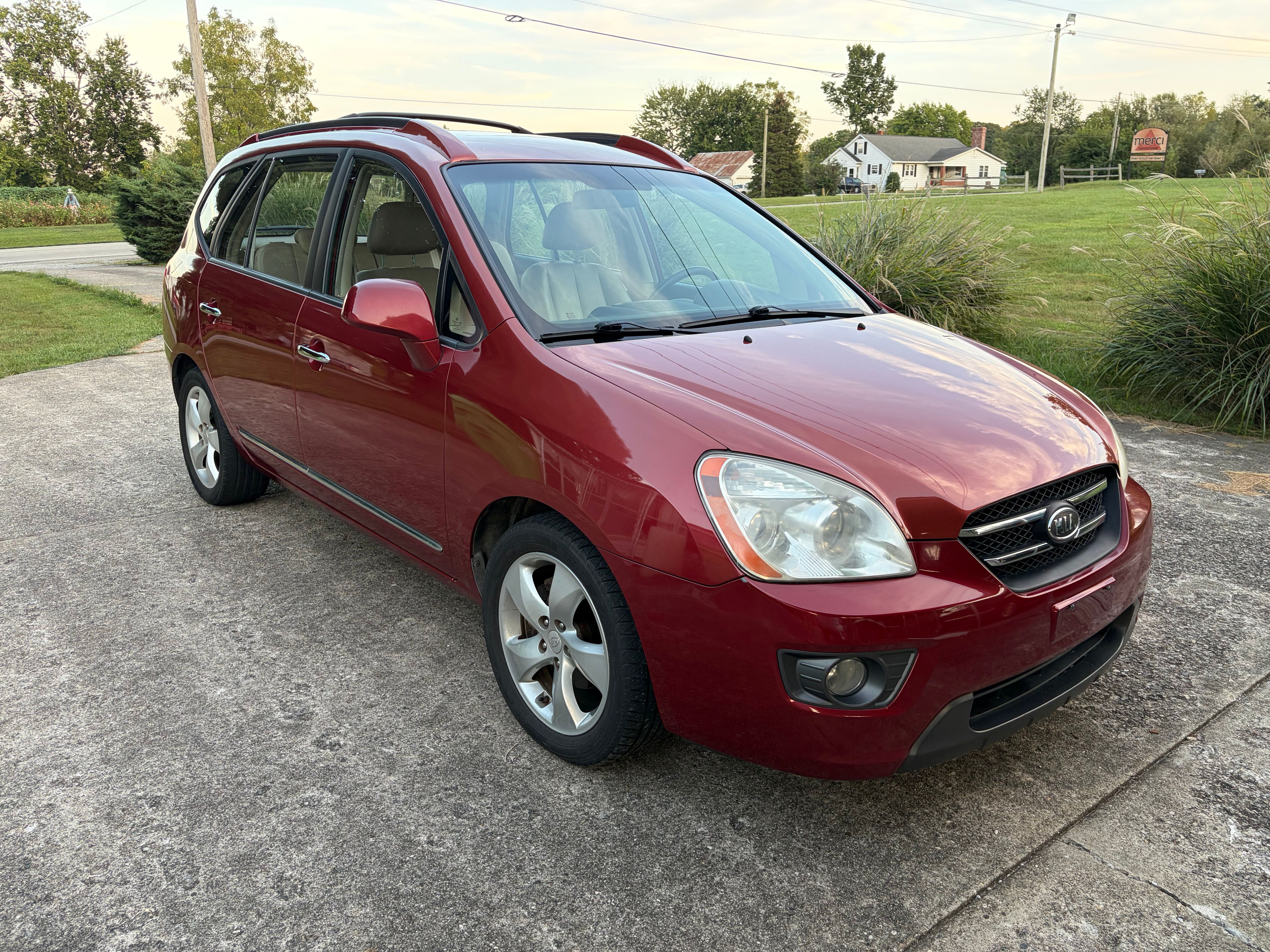 Used 2007 Kia Rondo EX w/ Premium Pkg FWD image 18