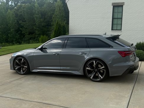 Used 2022 Audi RS 6 AWD/4WD image 4