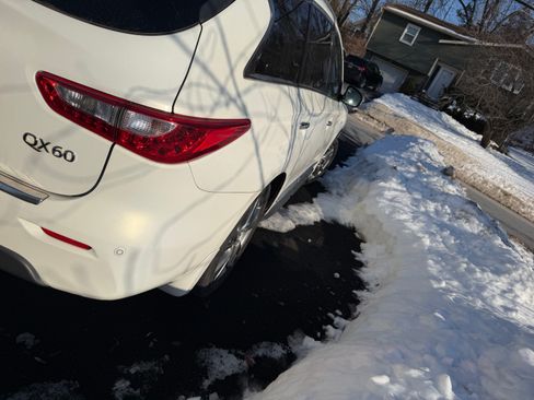Used 2014 INFINITI QX60 FWD w/ Deluxe Touring Package image 12