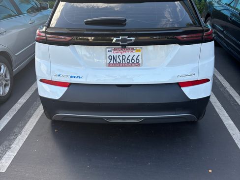 Used 2022 Chevrolet Bolt EUV Premier w/ Launch Edition image 4