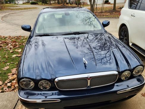 Used 2006 Jaguar XJ8 image 13