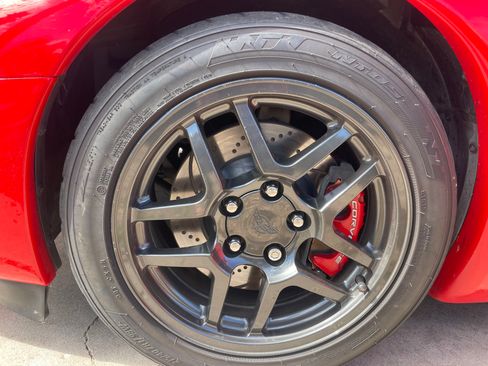 Used 2004 Chevrolet Corvette Z06 w/ Memory Package image 15