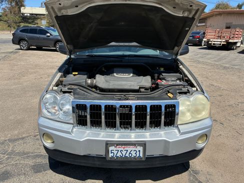 Used 2007 Jeep Grand Cherokee Limited w/ Trailer Tow Group IV RWD image 1