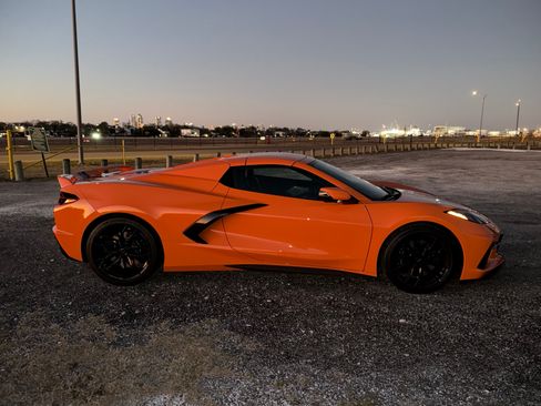 Used 2023 Chevrolet Corvette Stingray Premium Conv w/ Z51 Performance Package image 5