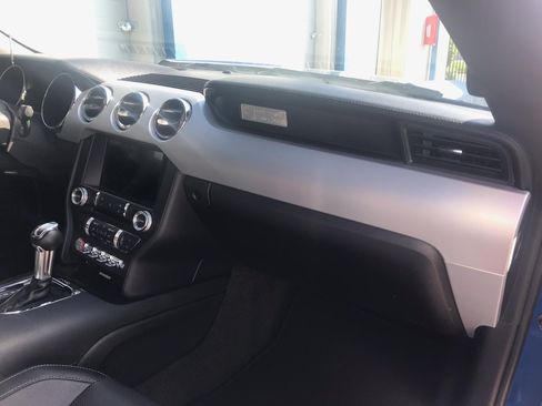 Used 2017 Ford Mustang GT Premium image 12