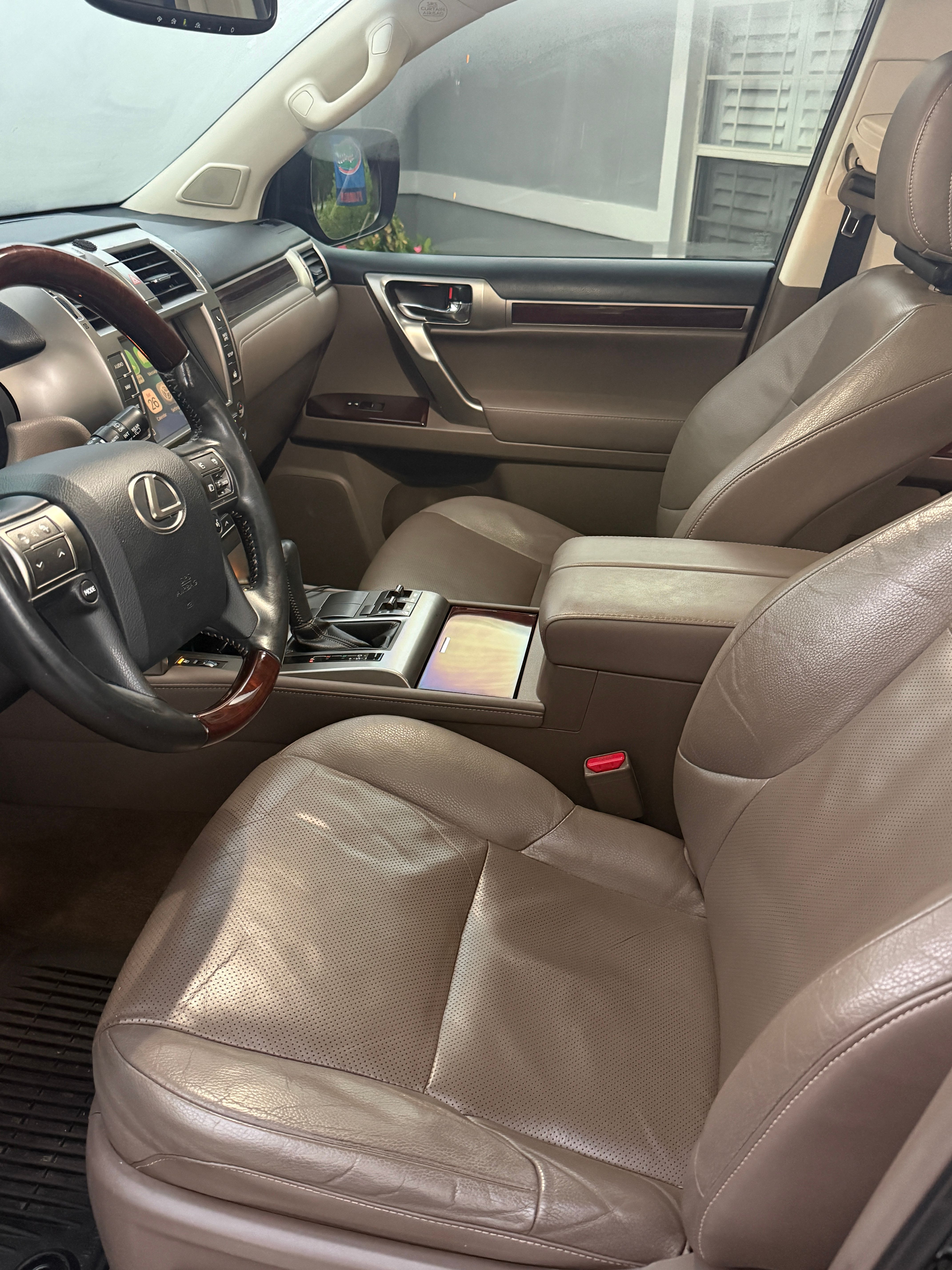 Used 2015 Lexus GX 460 w/ Premium Package AWD/4WD image 6