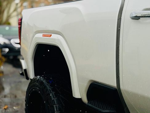 Used 2024 GMC Sierra 3500 Denali Ultimate image 11