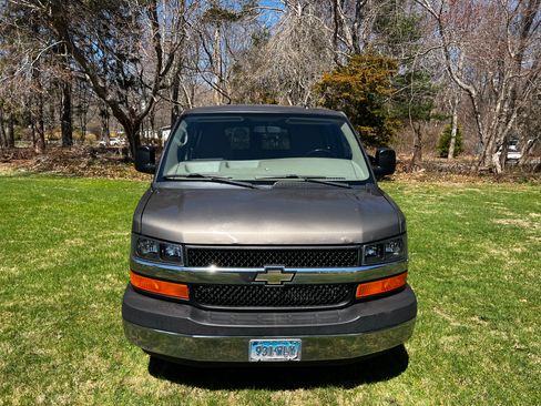 Used 2014 Chevrolet Express 1500 LT w/ LT Preferred Equipment Group image 4