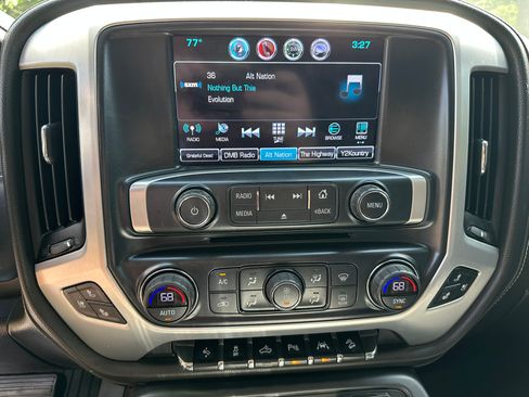 Used 2017 GMC Sierra 1500 SLT w/ SLT Premium Package AWD/4WD image 15