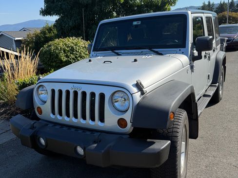 Used 2011 Jeep Wrangler Unlimited Sport w/ Dual Top Group image 14