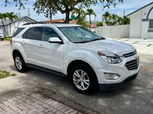 Used 2017 Chevrolet Equinox LT FWD image 9