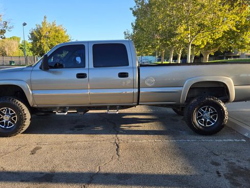 Used 2001 GMC Sierra 2500 4x4 Crew Cab HD w/ SLT Marketing Option Pkg image 2