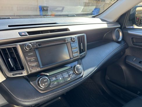 Used 2013 Toyota RAV4 XLE image 17