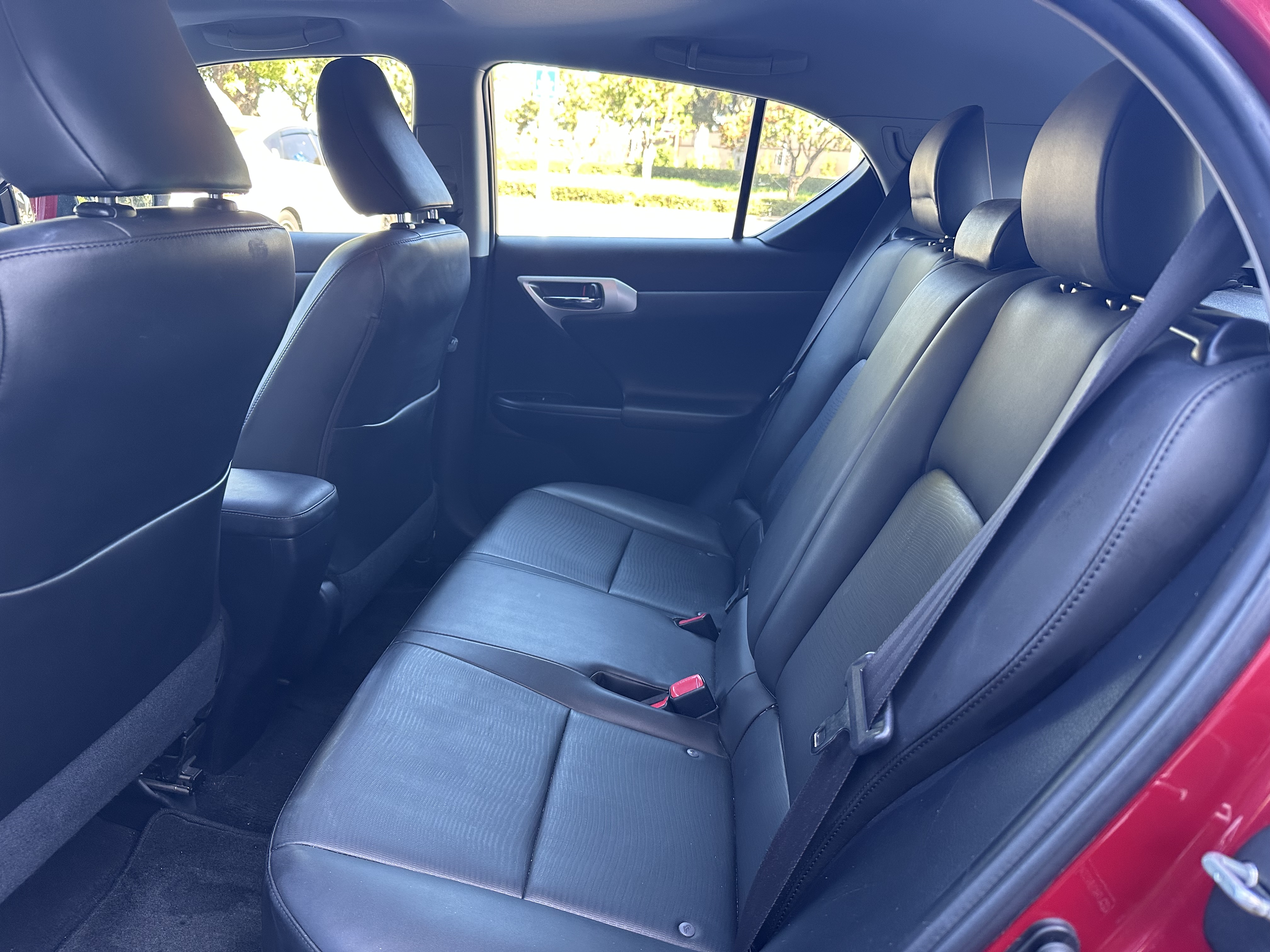 Used 2012 Lexus CT 200h Premium FWD image 17