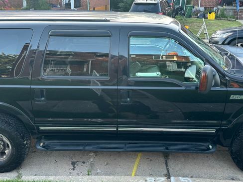 Used 2004 Ford Excursion Limited image 5