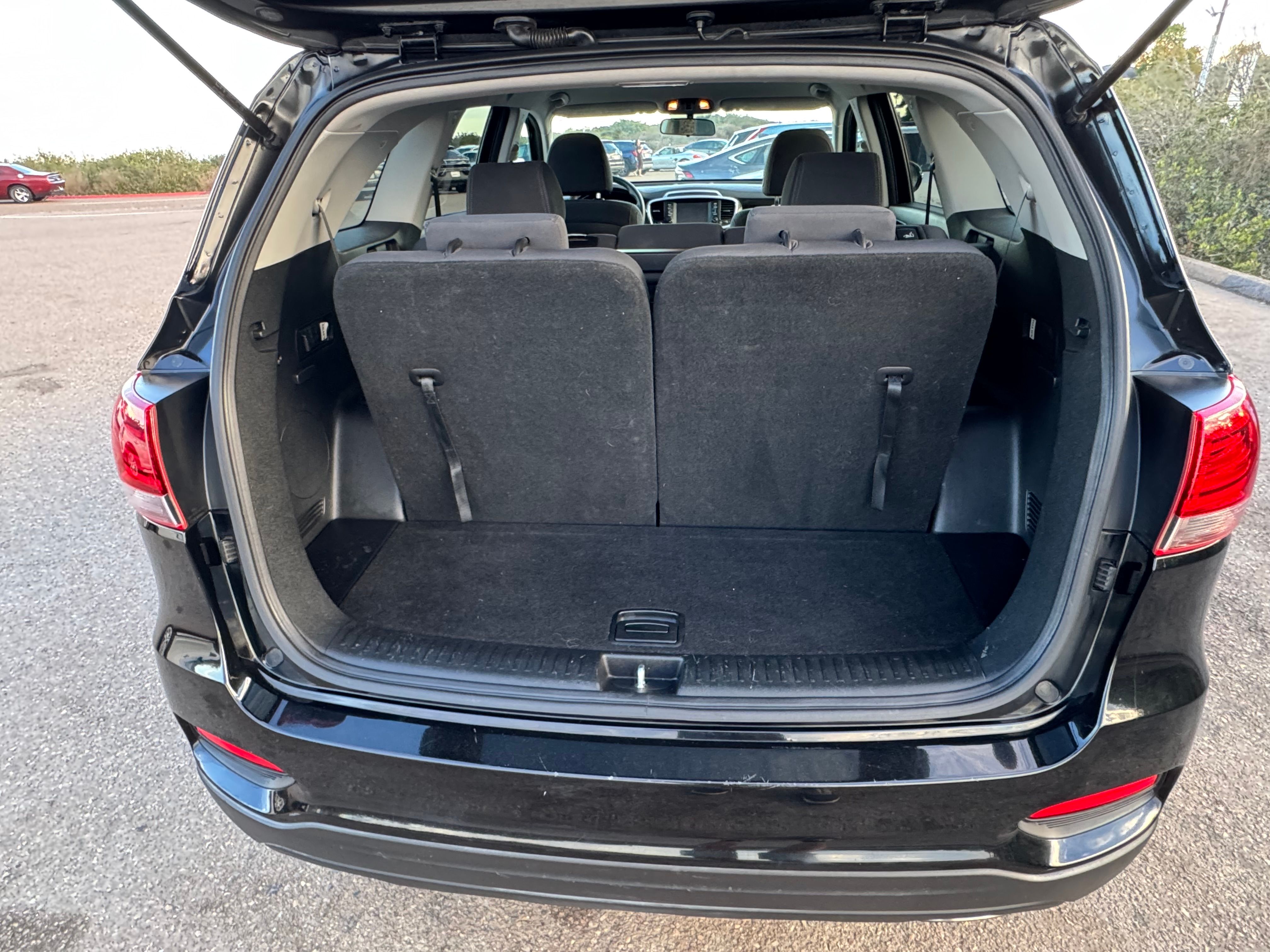 Used 2019 Kia Sorento L FWD image 14