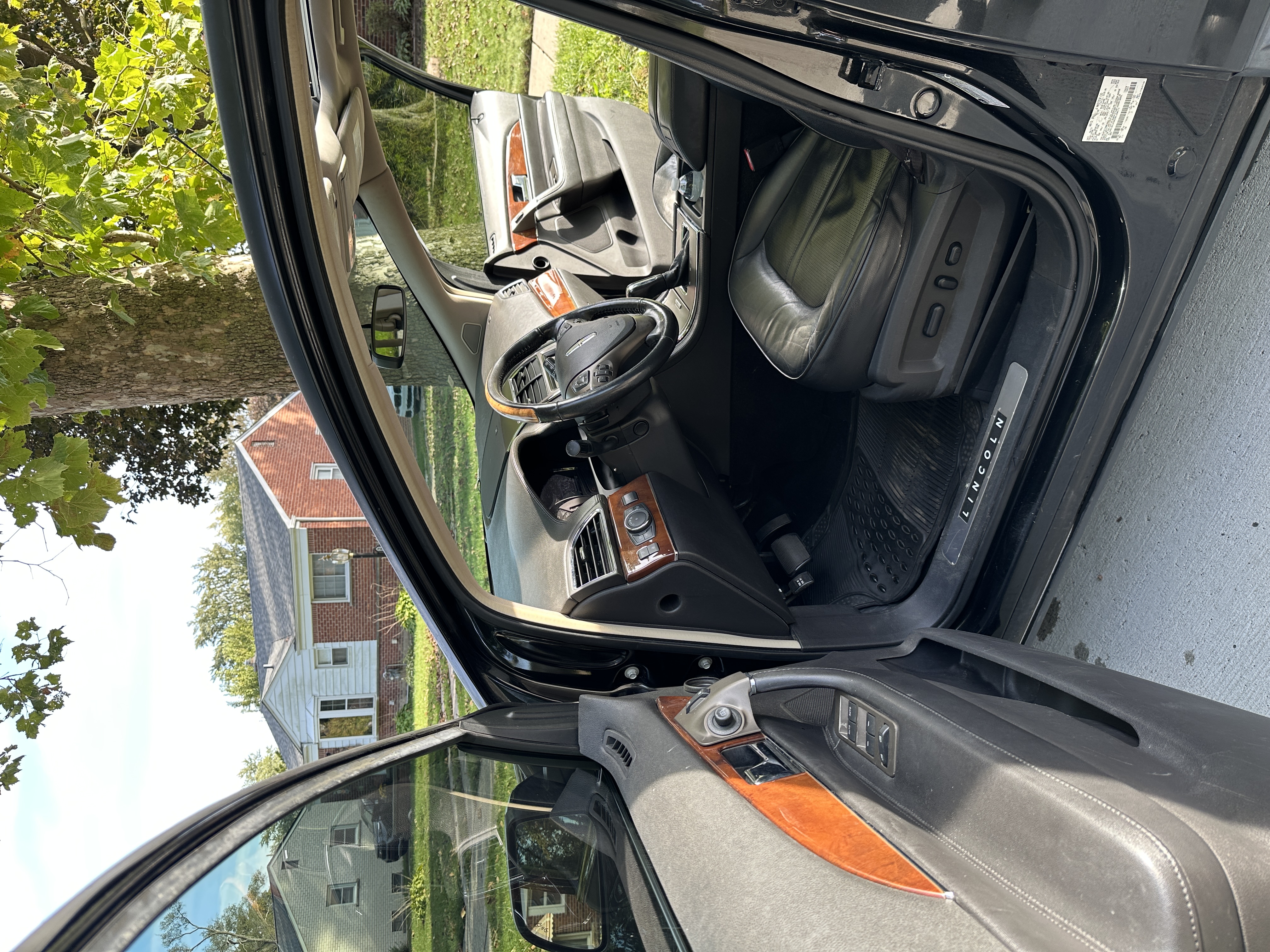 Used 2013 Lincoln MKX AWD image 9