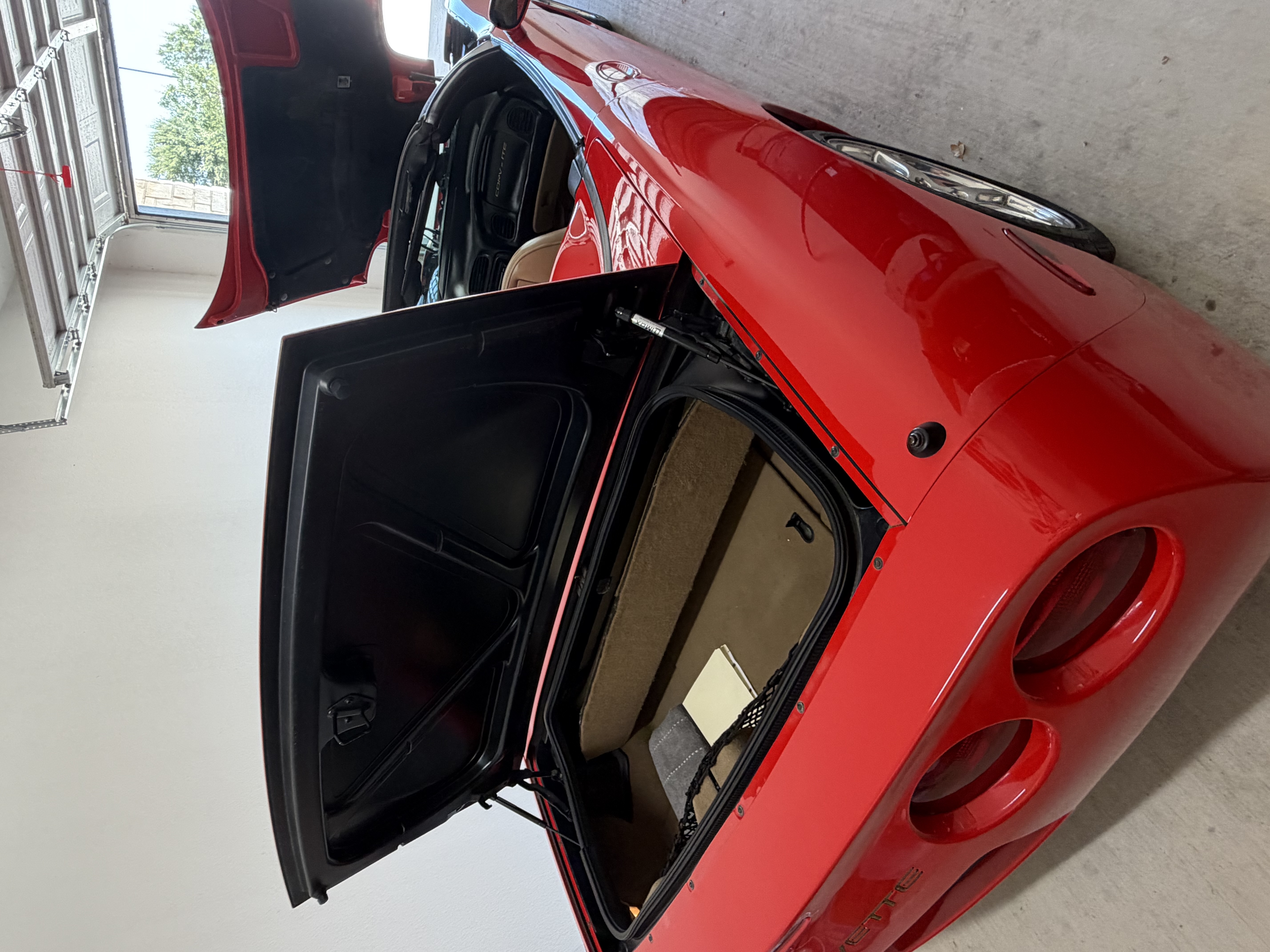 Used 2001 Chevrolet Corvette Convertible w/ Preferred Equipment Group2 RWD image 8