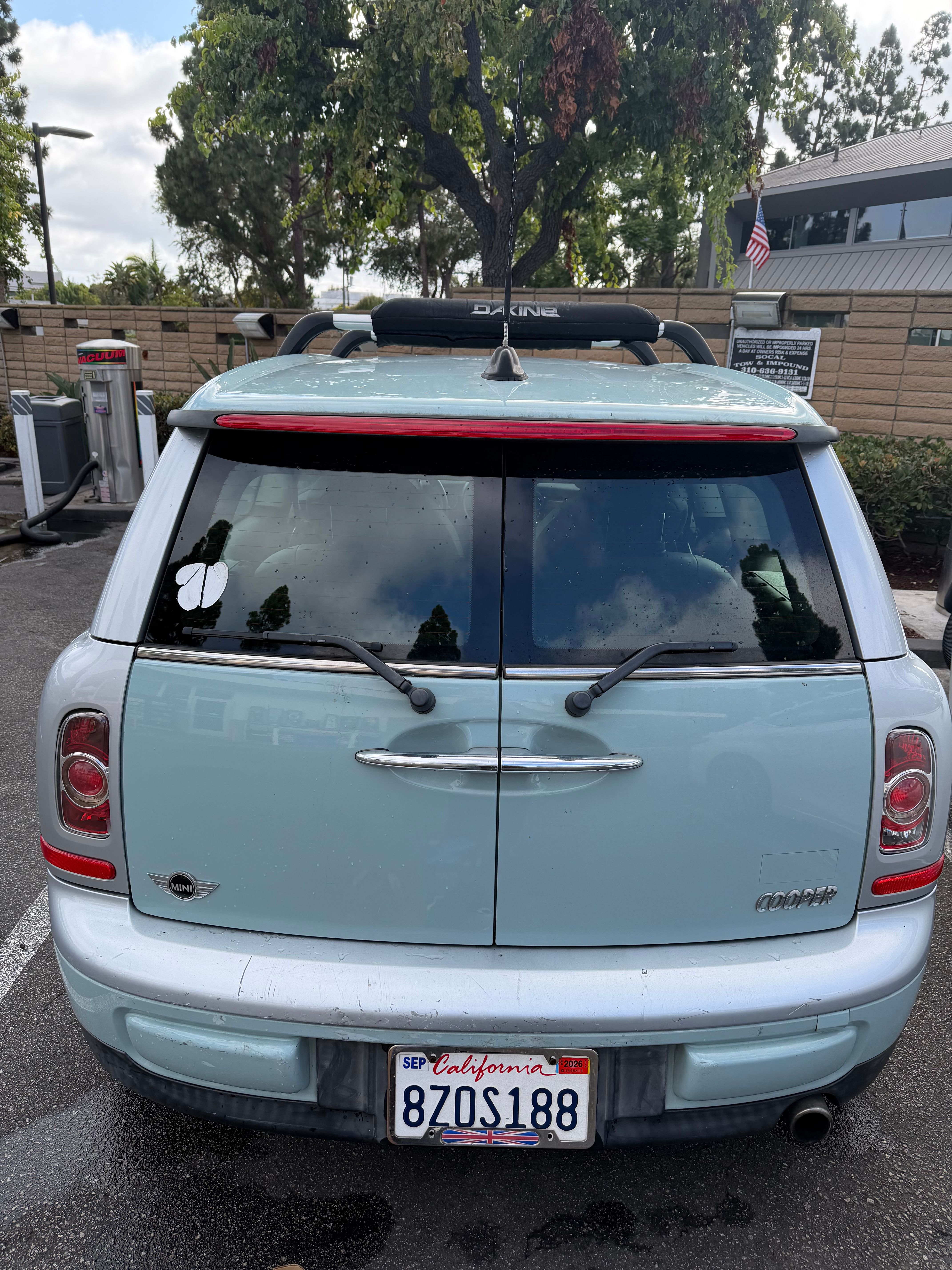 Used 2012 MINI Cooper Clubman FWD image 2