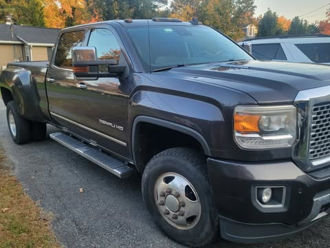 Used 2015 GMC Sierra 3500 Denali w/ Duramax Plus Package AWD/4WD image 4