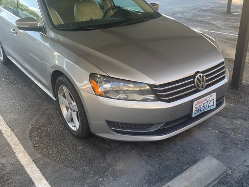 Used 2013 Volkswagen Passat 2.5 SE image 9