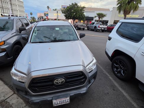 Used 2019 Toyota Tacoma SR RWD image 4