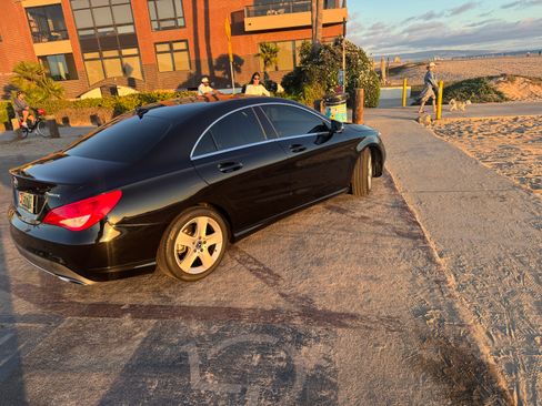 Used 2019 Mercedes-Benz CLA 250 4MATIC image 5