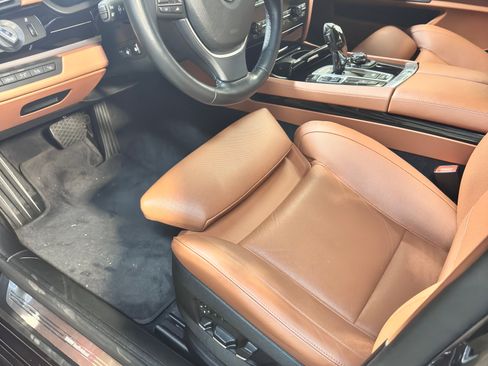 Used 2010 BMW 760Li RWD image 10
