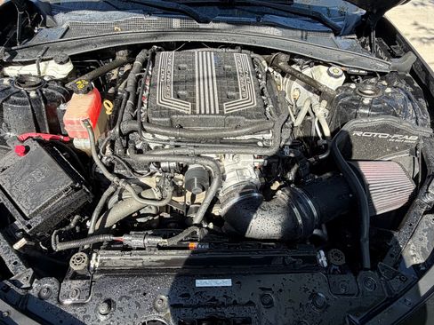 Used 2018 Chevrolet Camaro ZL1 RWD image 21