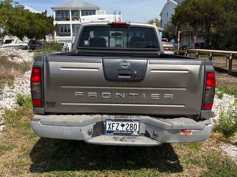 Used 2004 Nissan Frontier XE w/ (VTP) Value Truck Pkg image 6