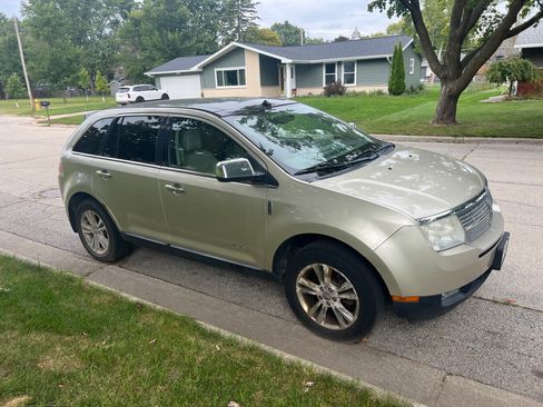 Used 2010 Lincoln MKX 2WD image 6