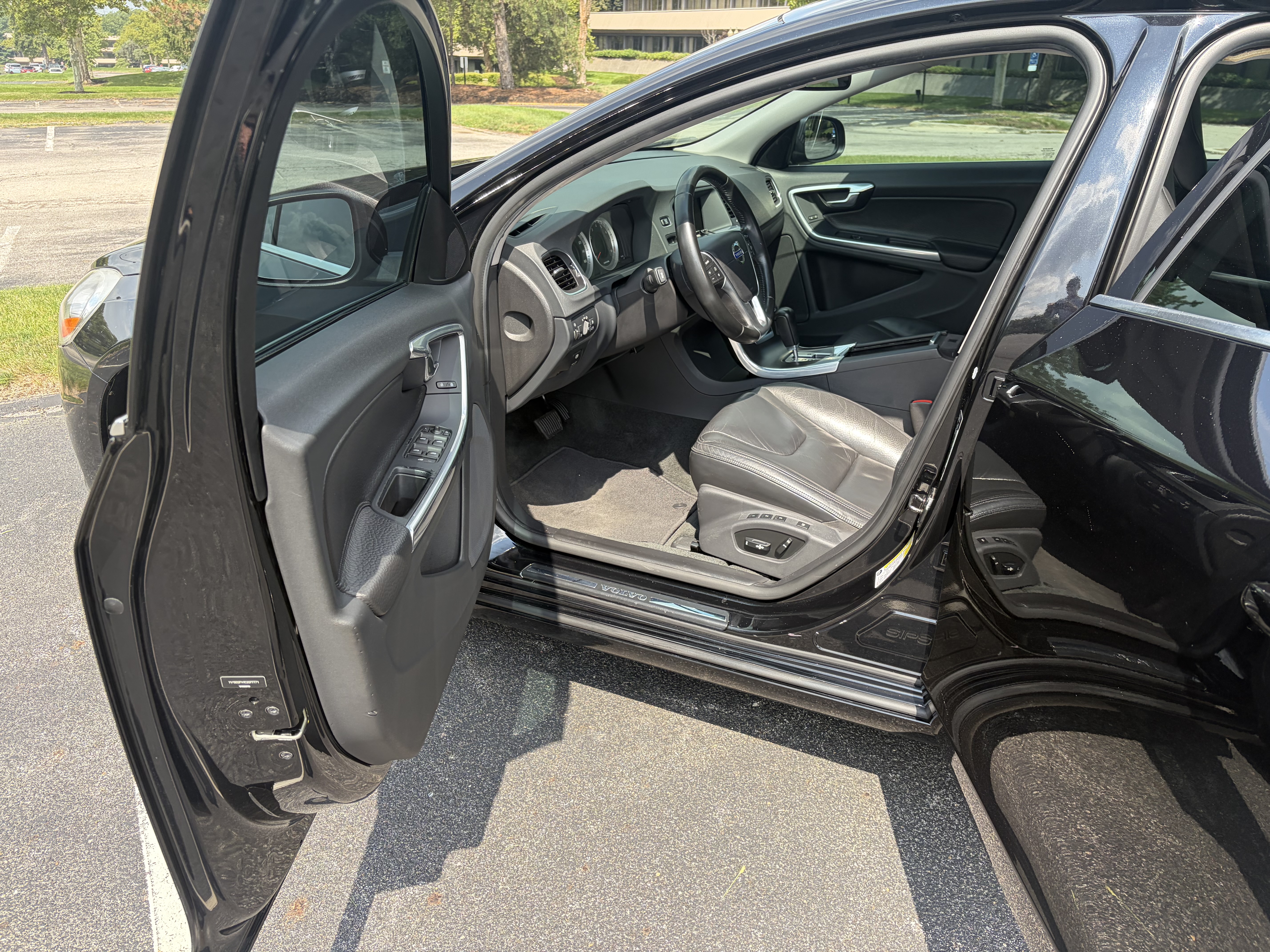 Used 2012 Volvo S60 T6 AWD/4WD image 10