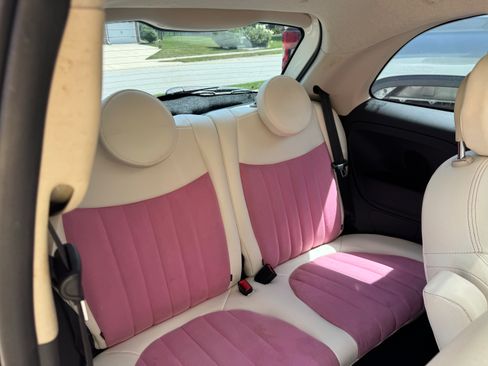 Used 2013 FIAT 500 Lounge w/ Luxury Leather Pkg FWD image 2