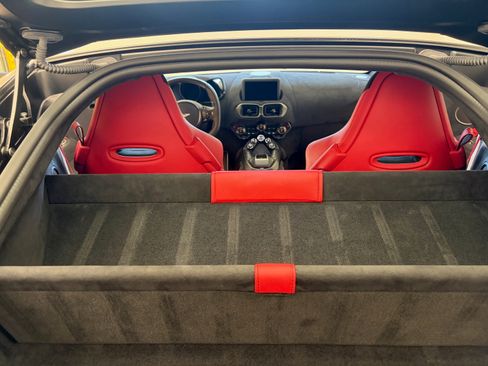 Used 2020 Aston Martin V8 Vantage Coupe image 24