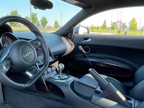 Used 2012 Audi R8 V10 image 18